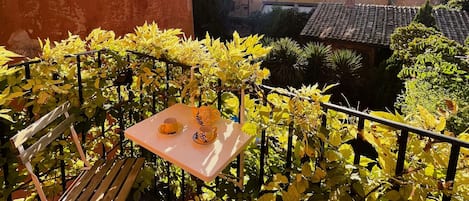 屋外ダイニングエリア
