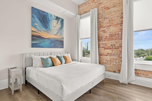 2 bedrooms, iron/ironing board, bed sheets