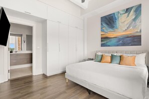 2 bedrooms, iron/ironing board, bed sheets