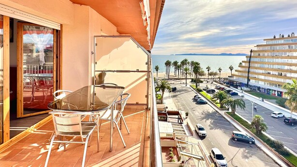 Outdoor dining - V023 - Roses Platja (Roses)
