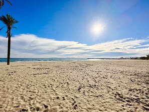On the beach - V023 - Roses Platja (Roses)