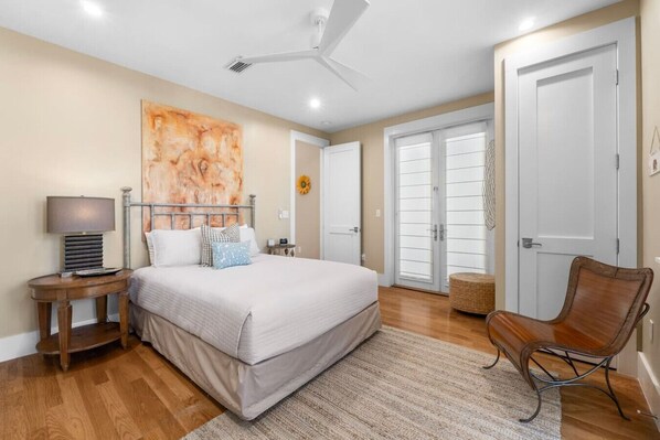 3 bedrooms, desk, iron/ironing board, free WiFi