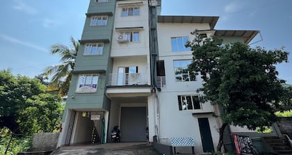 Nadkar Holiday Inn