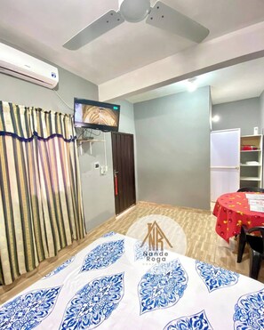 Phòng đôi tiện nghi đơn giản | Bàn ủi/dụng cụ ủi quần áo, truy cập Internet không dây miễn phí