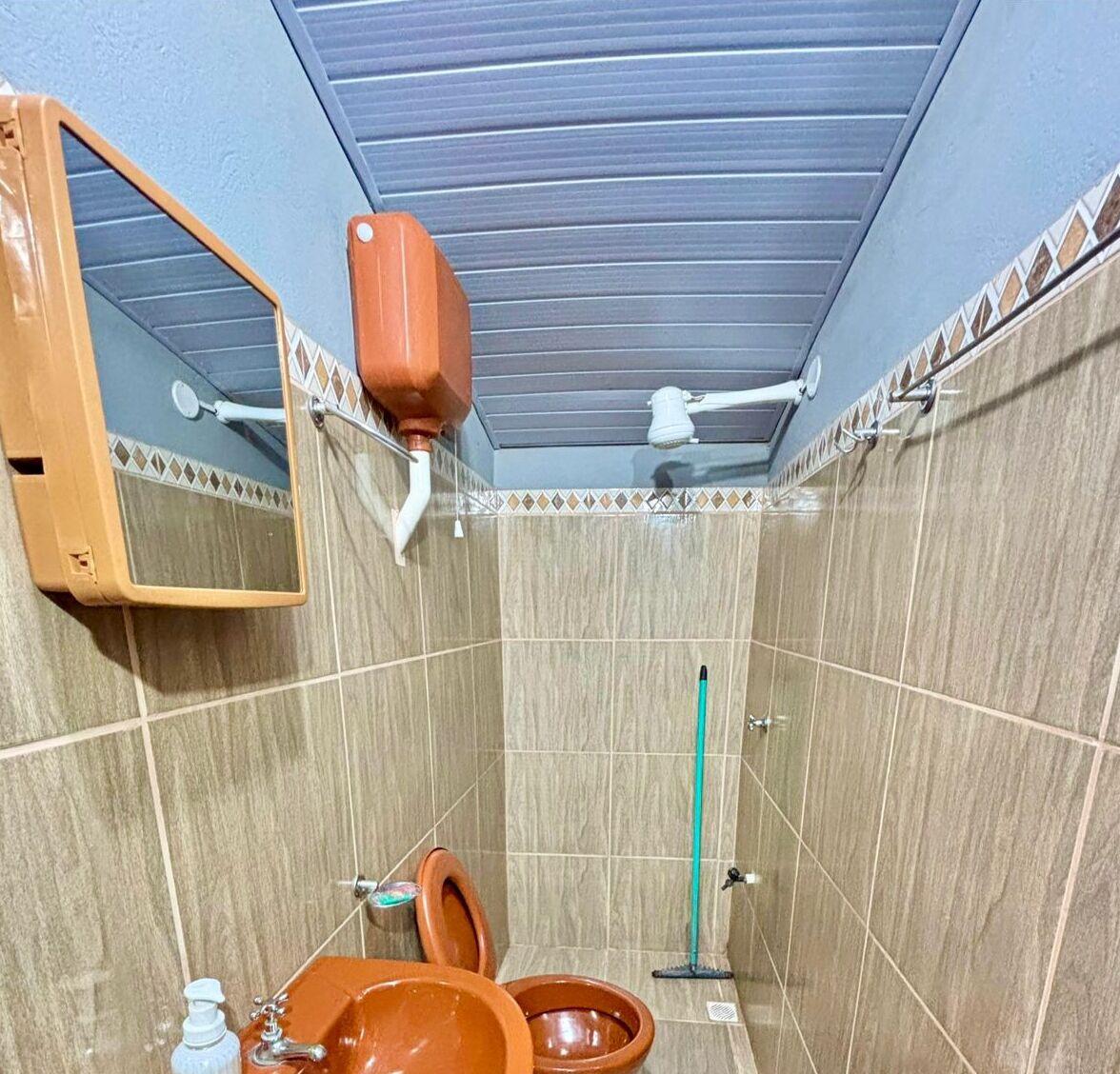 Basic Double or Twin Room, Courtyard View | Bathroom | Shower, slippers, towels, soap