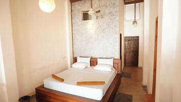 1 soverom, strykejern/-brett og sengetøy