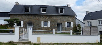 Fully renovated farmhouse in village near a typical fishing port