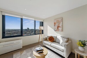 City Apartment, 1 Bedroom | Living area