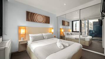 Departamento Premium, 1 habitación, balcón | 1 habitación, escritorio y espacio para trabajar con laptop