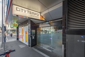 Overnatningsstedets indgangsparti