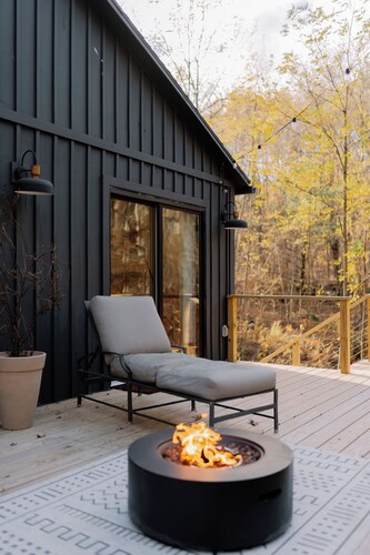 Cozy Cabin near to Hunter Mountain, HITS, Katerskill Falls and hiking trails