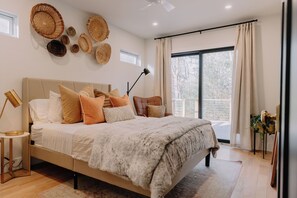 3 Schlafzimmer, Schreibtisch, Bügeleisen/Bügelbrett, Reisekinderbett