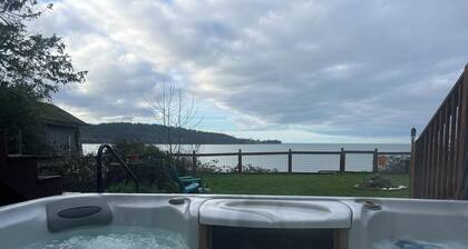 Beachfront House with Oceanview Hot Tub