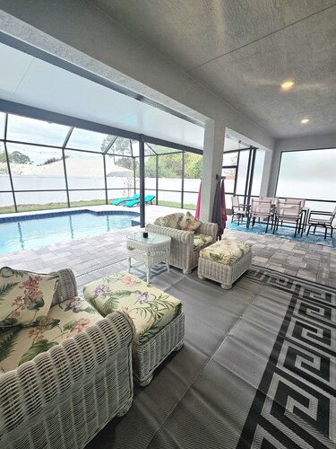Brand new house with heated salt water pool. Perfect get away in Palm Coast