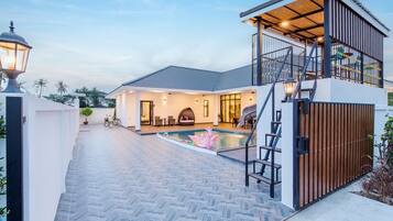 Fachada de la propiedad