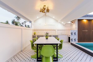 Tempat makan outdoor