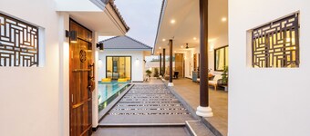 Full moon Bay hua hin Cha-am 