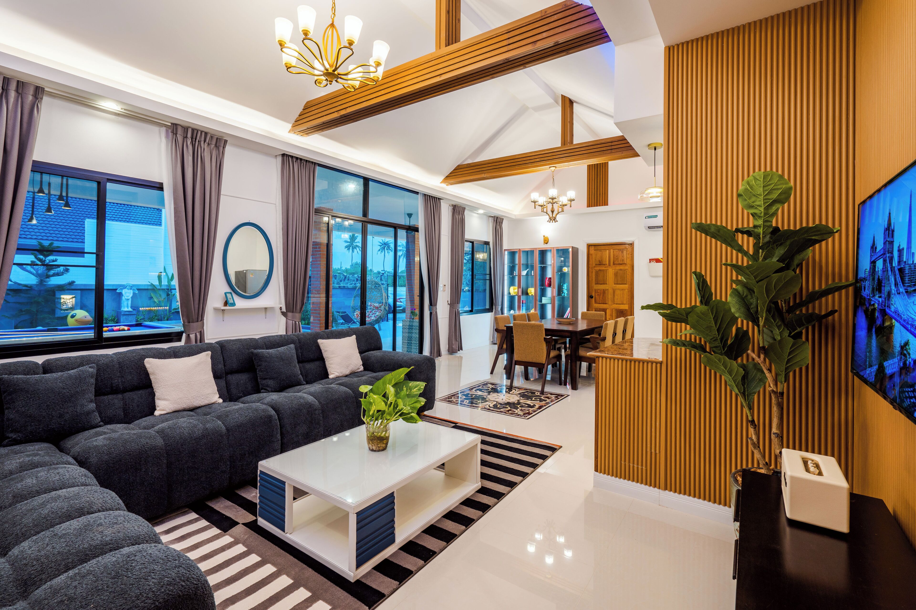 London | Area keluarga | Smart TV 42-inci dengan saluran TV digital dan Netflix