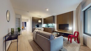 Apartment, 1 Bedroom, City View | Ruang tamu | TV 