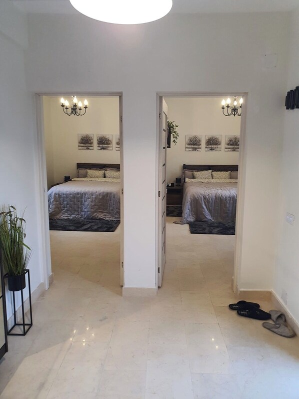 2 bedrooms, iron/ironing board, WiFi, bed sheets