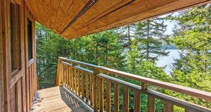 Treehouse #01 (Lakefront)