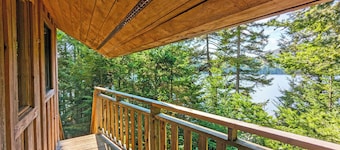 Treehouse #01 (Lakefront)