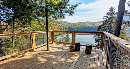 Treehouse #19 | The Cliff house