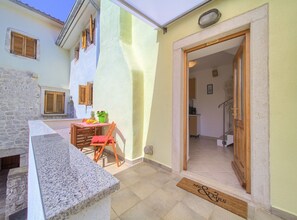 Studio (Standard Studio Apartment) | Balkong