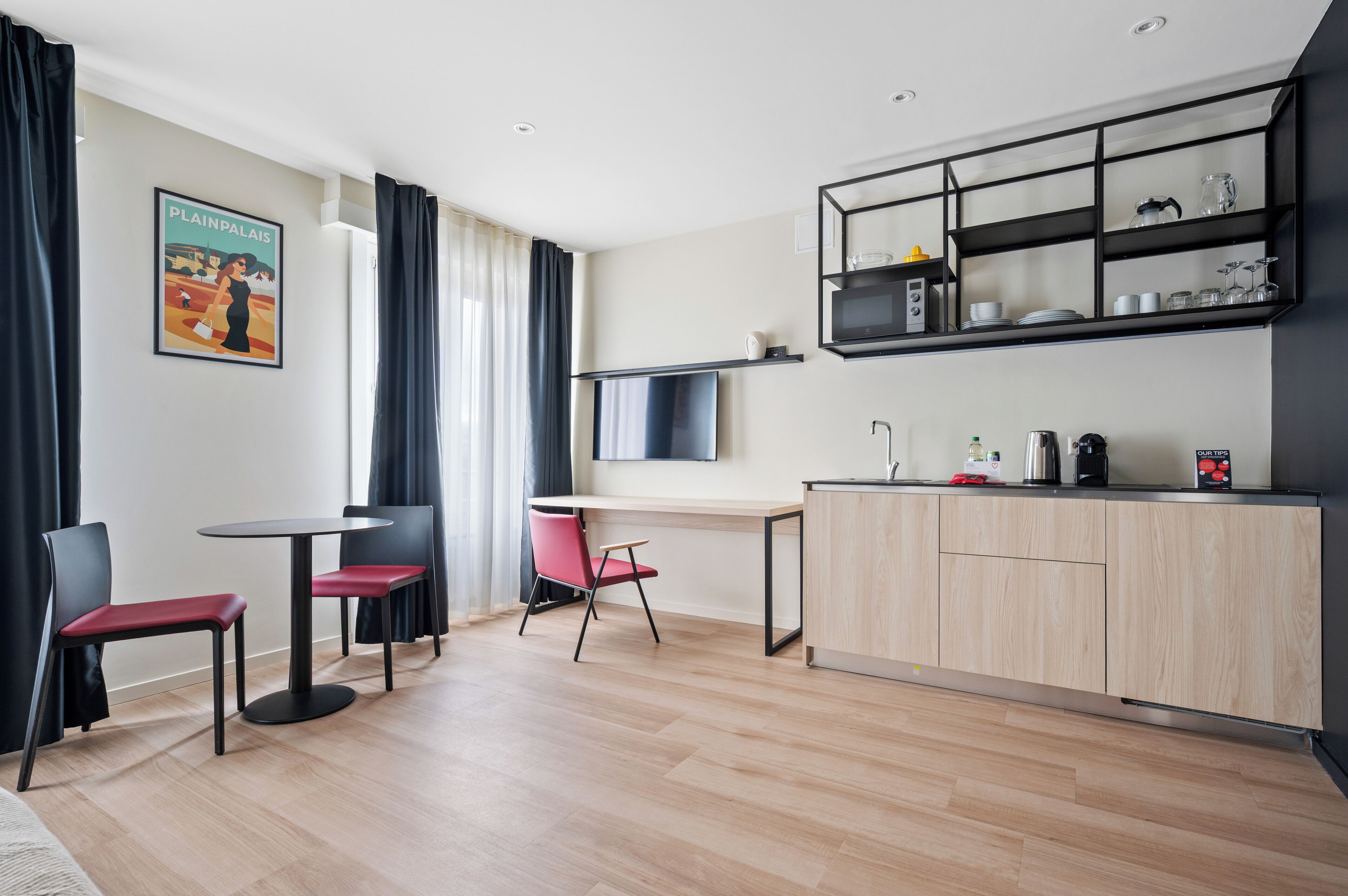 Studio, 2 Single Beds, Courtyard View | Living area