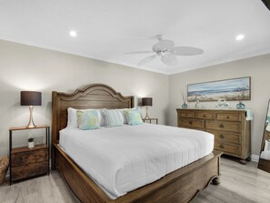 2 Schlafzimmer, Schreibtisch, Bügeleisen/Bügelbrett, kostenloses WLAN