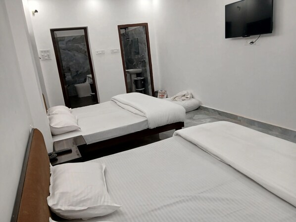1 chambre, fer et planche Ă repasser, Wi-Fi, draps fournis