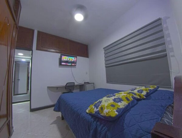 1 bedroom, iron/ironing board, WiFi, bed sheets