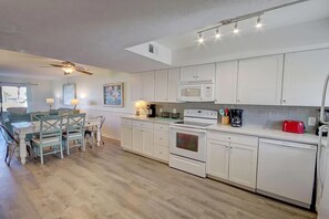 Condo, Multiple Beds (El Matador 513) | Private kitchen | Oven, toaster