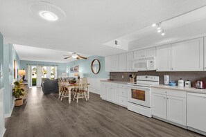 Condo, Multiple Beds (El Matador 513) | Private kitchen | Oven, toaster