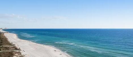 Apartment, Mehrere Betten (Grandview East 1002) | Strand