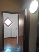 Deluxe Studio | Blackout drapes, iron/ironing board, free WiFi, bed sheets