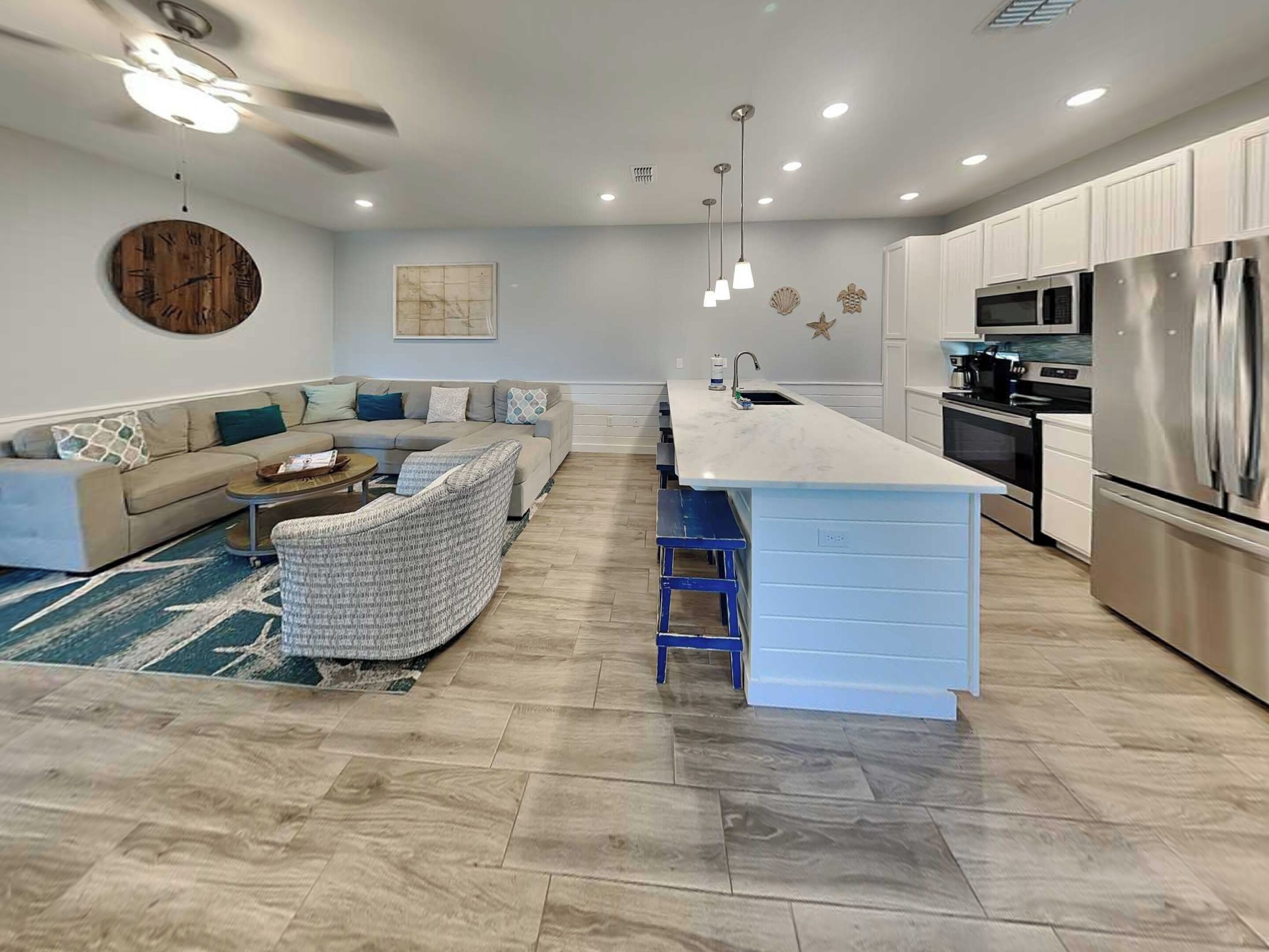 Studio (3 Bedrooms) | Front of property