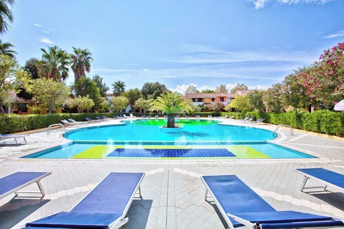 Residence with swimming pool in Ottiolu