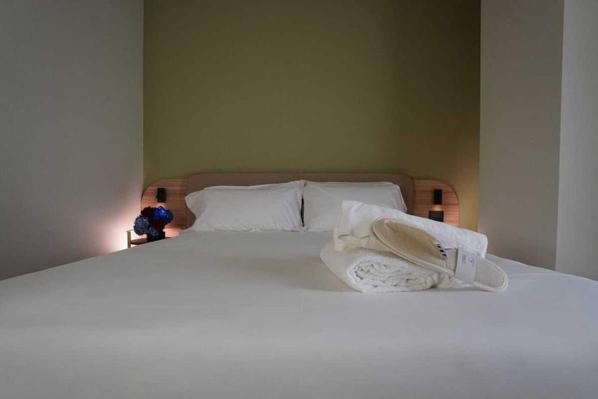 1 chambre, coffres-forts dans les chambres, bureau, rideaux occultants