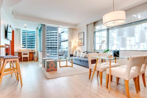 Appart'hôtel Panoramique, 1 chambre, balcon, vue océan | Coin séjour | TV connectée, Netflix, services de streaming, espaces bureaux