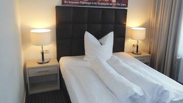 ห้องคลาสสิกซิงเกิล, ปลอดบุหรี่, วิวเมือง | 1 ห้องนอน, โต๊ะทำงาน, Wi-Fi ฟรี, ผ้าปูที่นอน