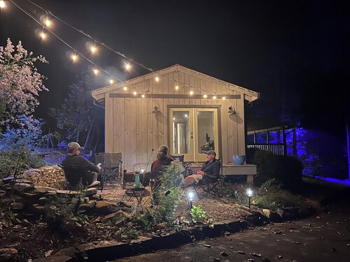 NEW! The Cottage at Whispering Falls: LUXURY & PRIVACY on 7 acres - King beds