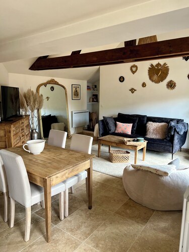 Country house with large garden Pets welcome 