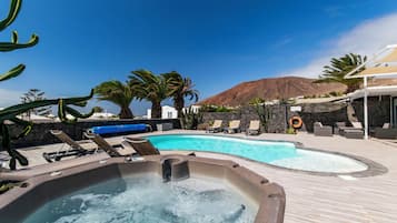 Piscine extérieure, piscine chauffée