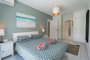 3 bedrooms, in-room safe, iron/ironing board, travel crib