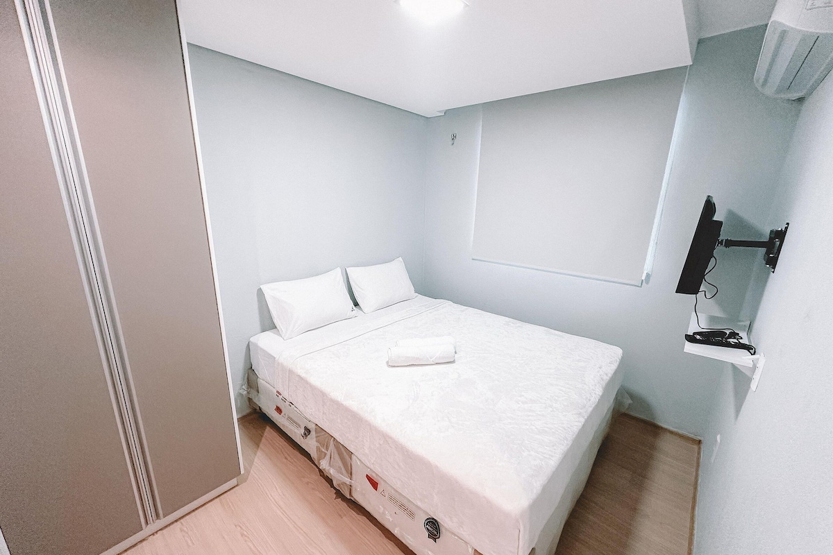 Lägenhet Basic | 2 sovrum, arbetsyta för laptop och gratis wi-fi