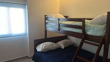 2 bedrooms, desk, iron/ironing board, free WiFi