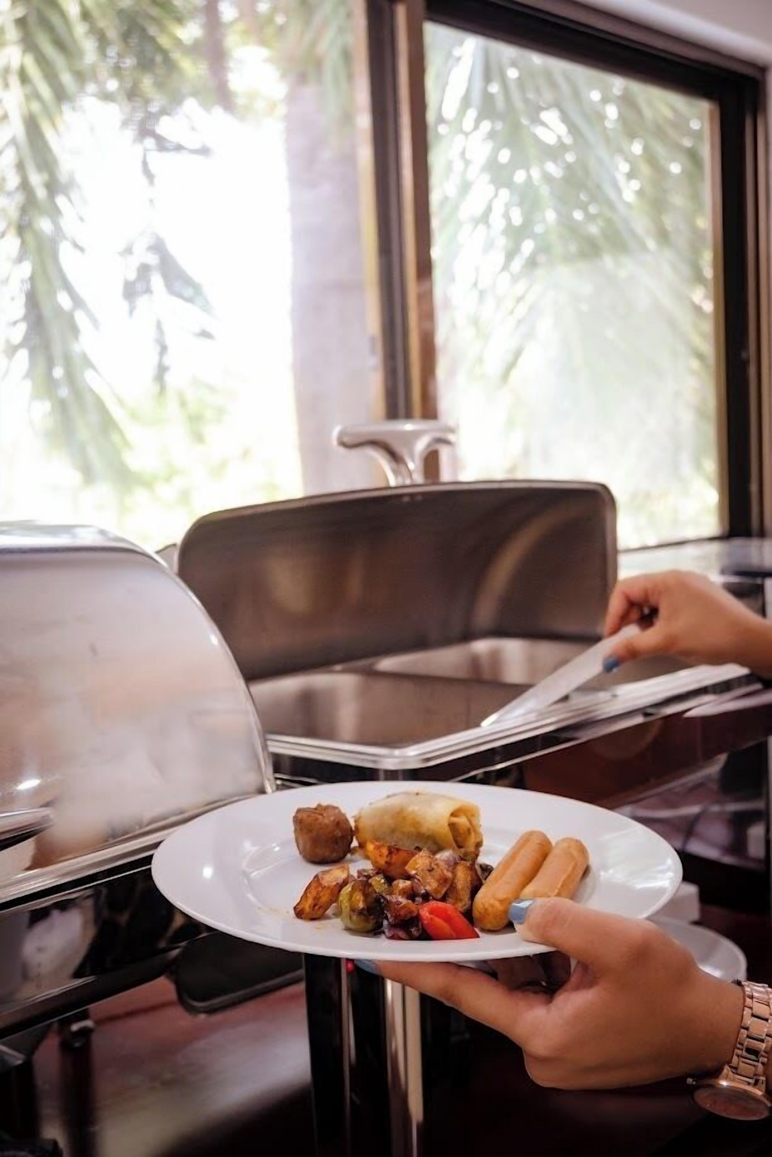 Bữa sáng buffet