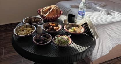 Double or Twin Room with Mountain View