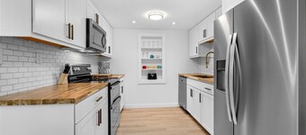 Coastal Cottage 2 Miles to the Beach